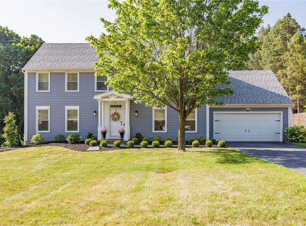 34 Bent Oak Trl, Perinton, NY 14450