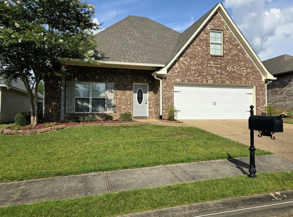 305 Flagstone Drive, Brandon, MS 39042