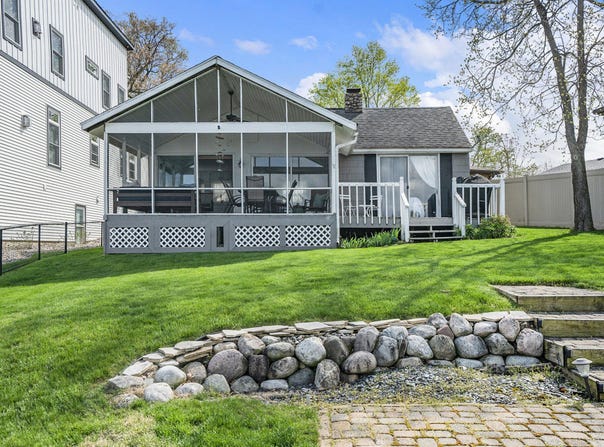 23848 Brady Street, Edwardsburg, MI 49112