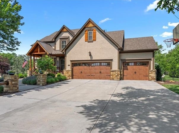 18474 Lamar Avenue, Stilwell, KS 66085