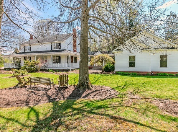 14110 Caves Road, Novelty, OH 44072