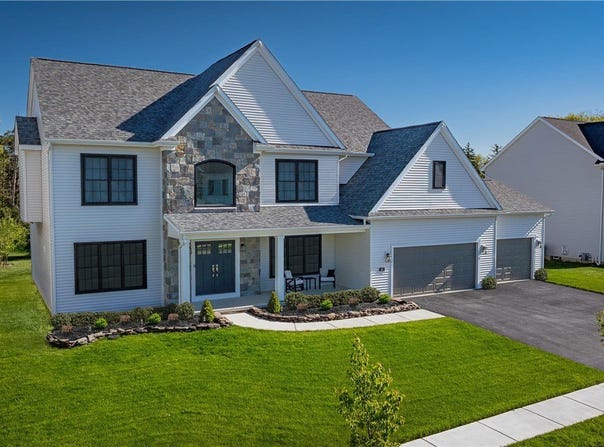 3947 Wheatfield Crossing, Wheatfield, NY 14120