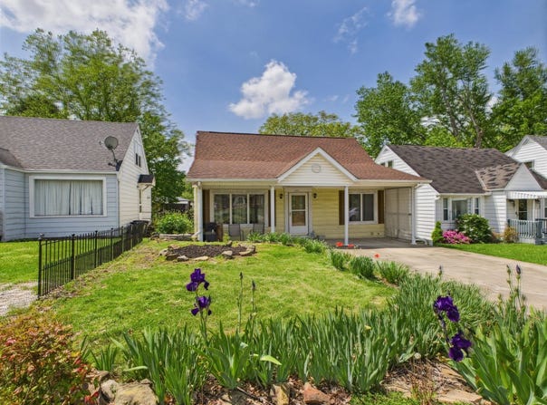 261 Forest Road, Huntington, WV 25705