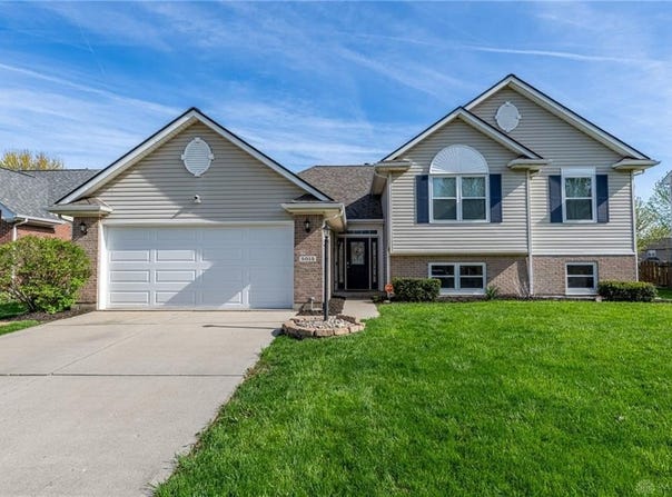 5015 Summerset Drive, Tipp City, OH 45371