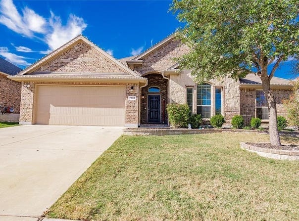 7105 Frenton Terrace, Fort Worth, TX 76131
