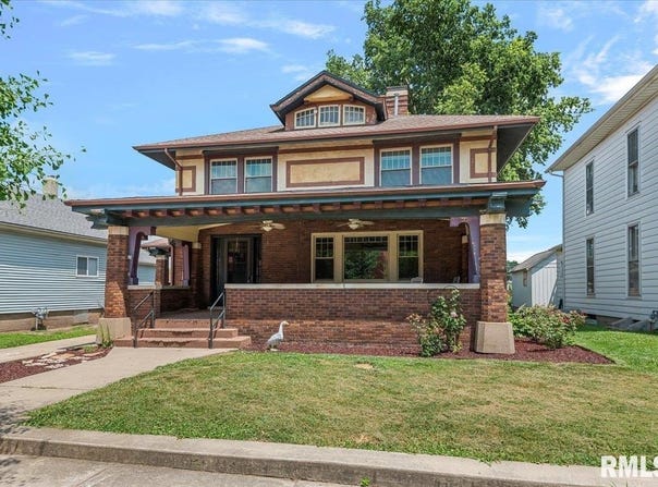 215 E MARKET Street, Taylorville, IL 62568