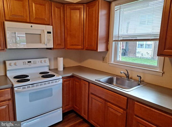 2-1 FLORENCE TOLLGATE PLACE, FLORENCE, NJ 08518