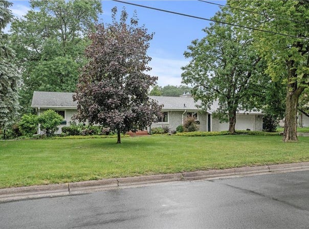 9516 Russell Avenue S, Bloomington, MN 55431
