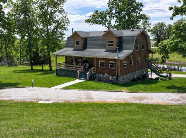 1239 Pleasant Plain Road, Brighton, IA 52540