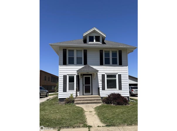 806 Baldwin Street, Harlan, IA 51537