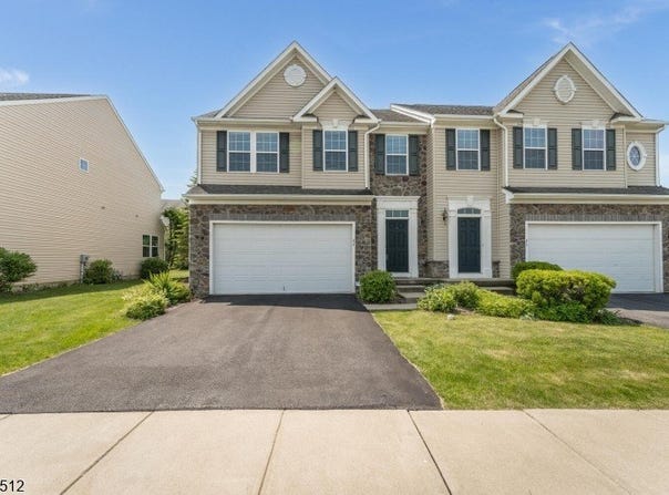 84 Washington Square Circle, Washington Boro, NJ 07882-2486