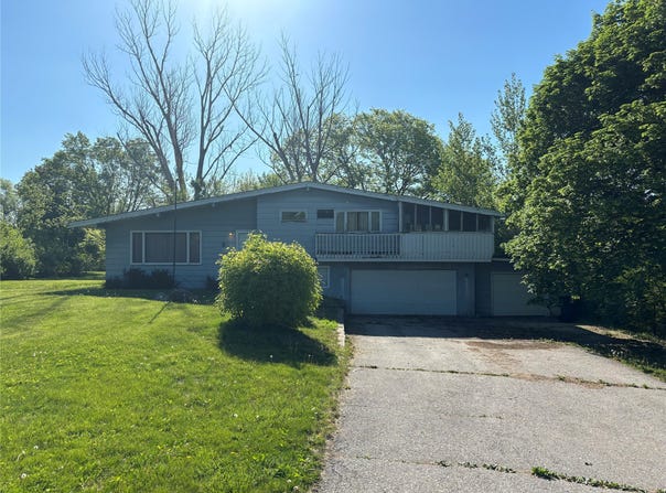 14216 Green Drive, Perry, IA 50220