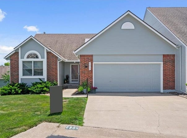 6809 W 156th Street, Overland Park, KS 66223