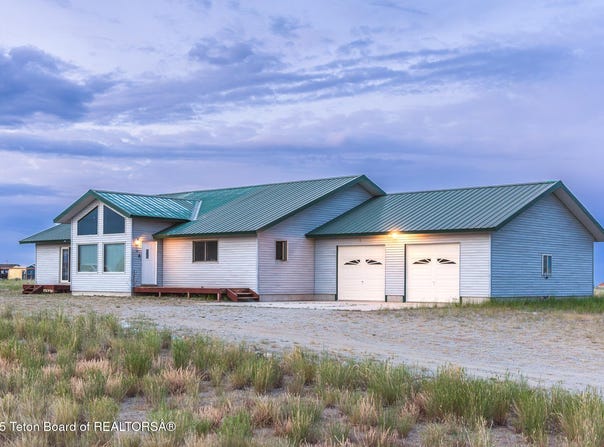 12 OSAGE PATH Trail, Boulder, WY 82923