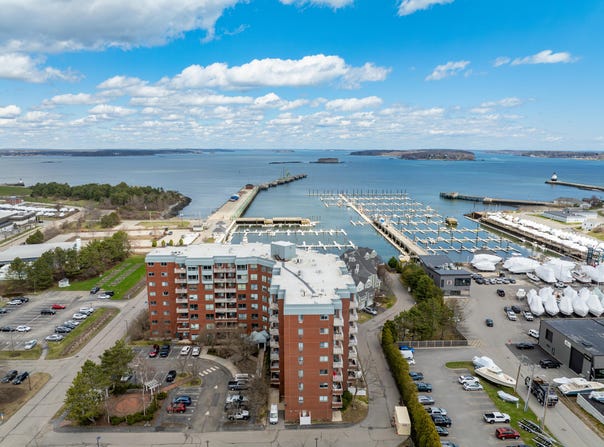 148 Breakwater Drive, South Portland, ME 04106