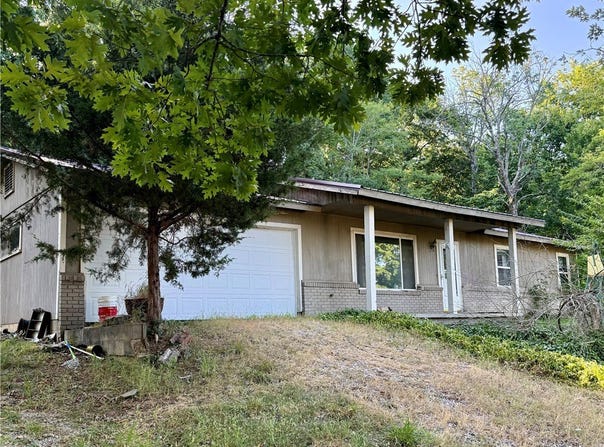 36 S Redbud Avenue, West Fork, AR 72774