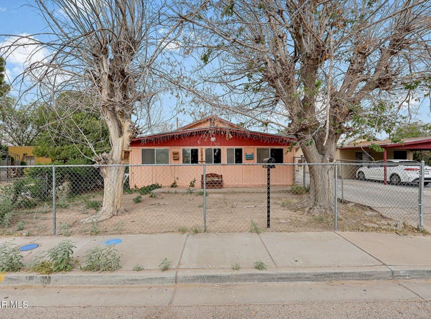 564 CHULA VISTA Street, El Paso, TX 79915