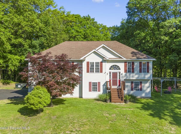 42 Bell Drive, Highland, NY 12528