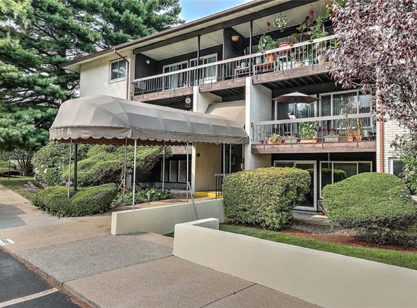 400 Narragansett Parkway, Warwick, RI 02888
