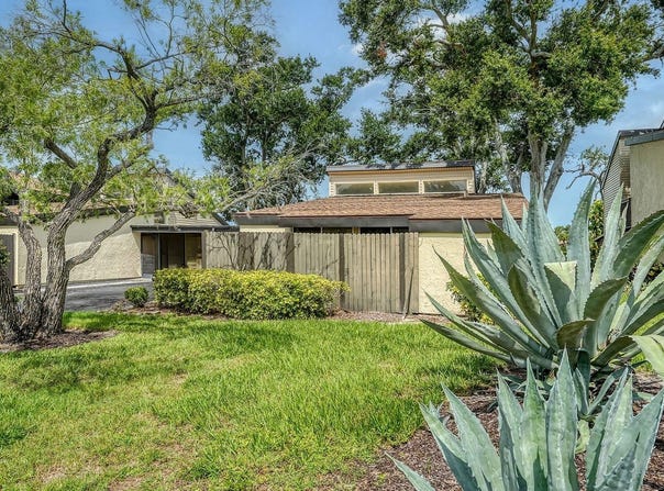 718 WHITE PINE TREE ROAD, VENICE, FL 34285