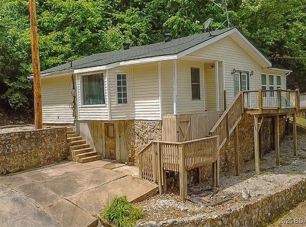 26587 Lake Front Lane, Rocky Mount, MO 65072