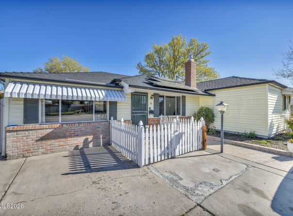 18 E Prater Way, Sparks, NV 89431