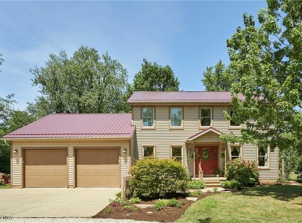235 Hillsdale Circle, Wadsworth, OH 44281