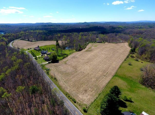 Pluto Rd, Shady Spring, WV 25918