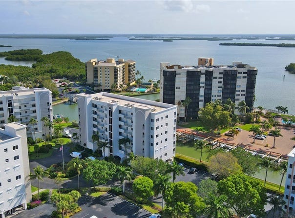 4331 Bay Beach Lane unit: 353, Fort Myers Beach, FL 33931