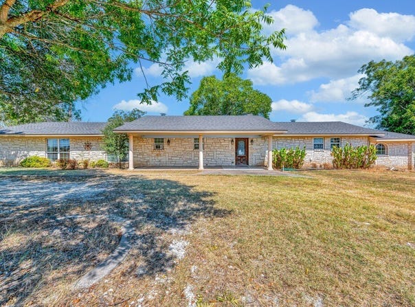 1455 Jackson Lane, China Spring, TX 76633