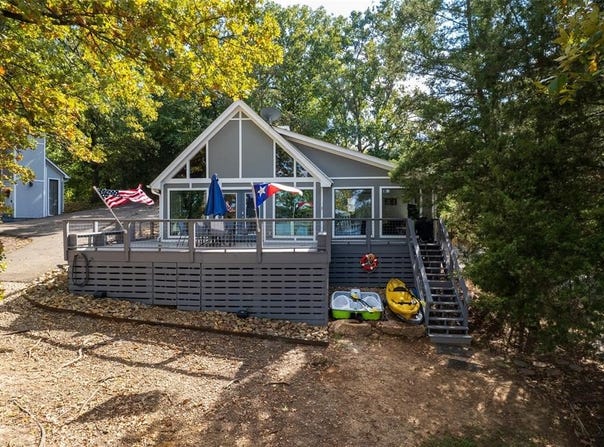 108 E Barker Creek Drive, Scroggins, TX 75480