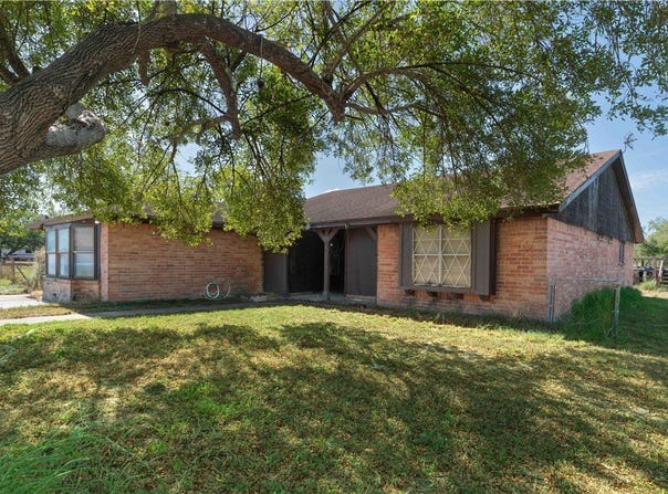4132 Colony Drive, Robstown, TX 78380