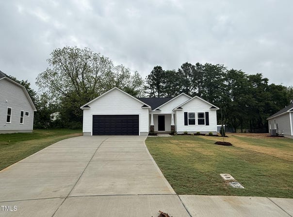 163 Oakfield Trace Drive, Four Oaks, NC 27524