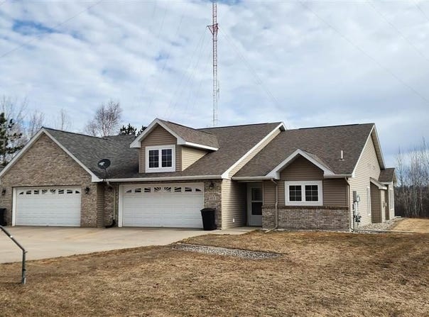 911 Carter Circle, Eveleth, MN 55734