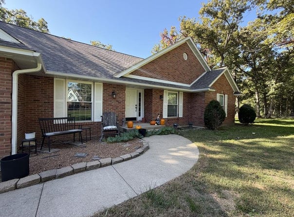 30225 Liberty Park Place, Macon, MO 63552