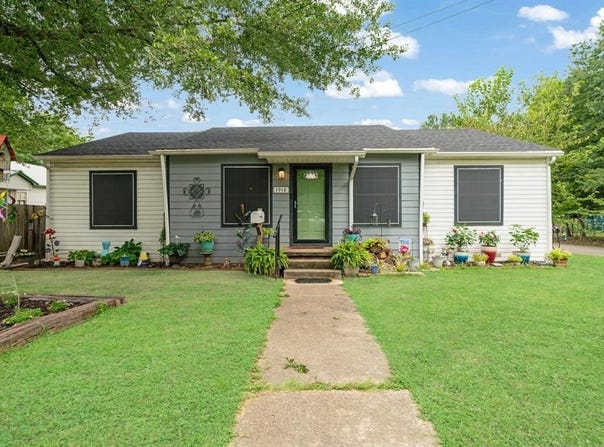 1910 E Polk Street, Paris, TX 75460