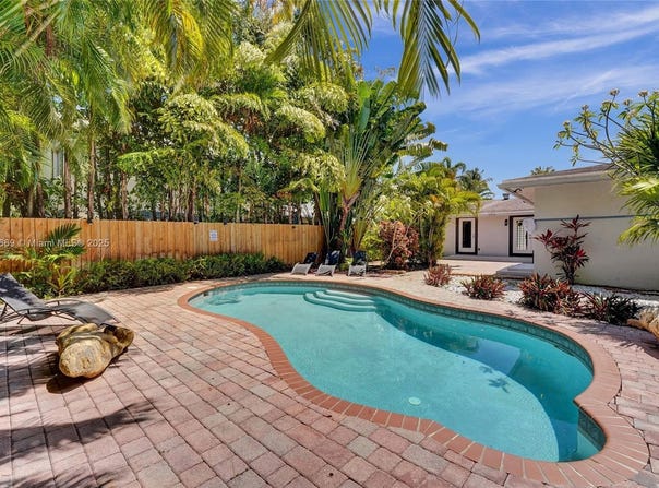 615 NE 13th Ave, Fort Lauderdale, FL 33304