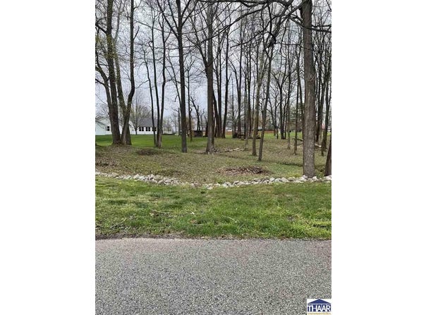 Joy Drive, Sullivan, IN 47882
