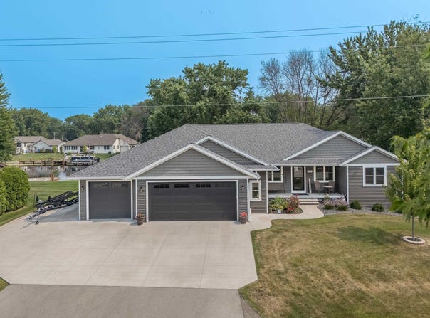 155 Washington Street, Winneconne, WI 54986