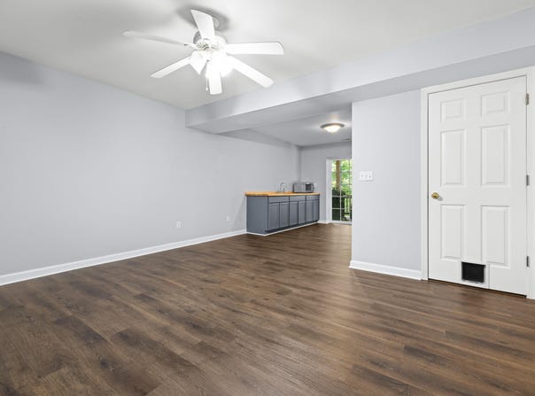 8 RIVERSIDE DR, Palmyra, VA 22963