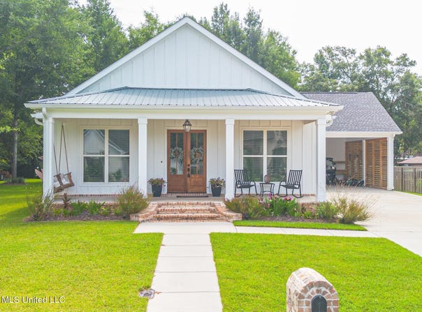 146 Sea Oaks Boulevard, Long Beach, MS 39560
