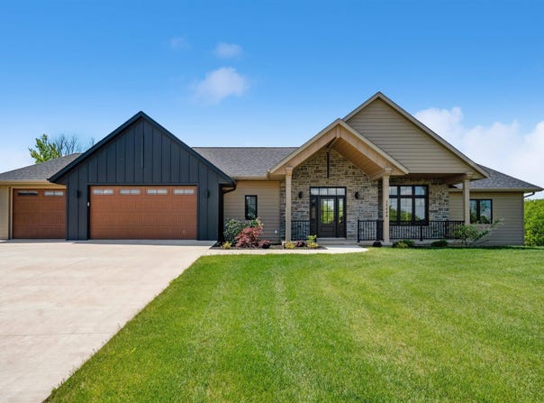 12088 Timber, Dubuque, IA 52001