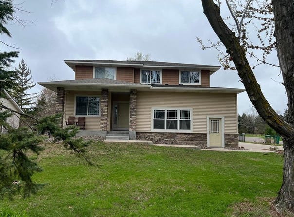 2895 Thunder Bay Court, Little Canada, MN 55117