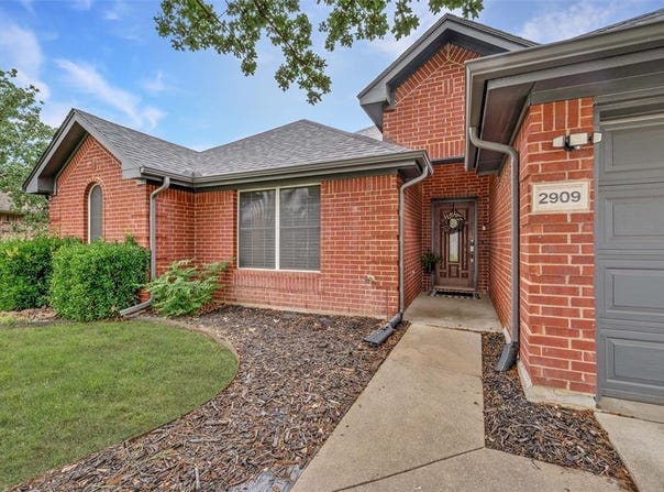 2909 Chisholm Trail, Corinth, TX 76210