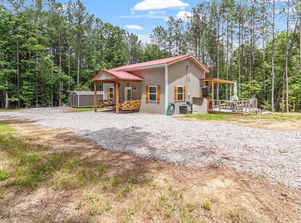 1780 Wolf Haven Road, Spencer, TN 38585