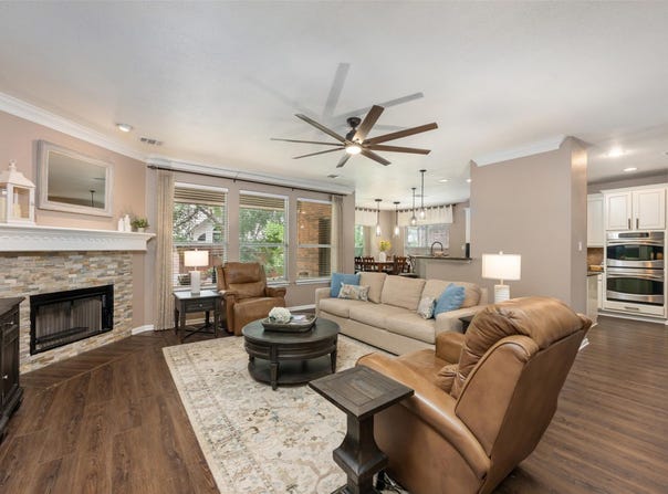 471 Crooked CRK, Buda, TX 78610