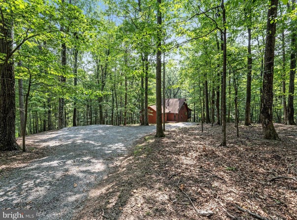 3 RUFFED GROUSE LANE, HEDGESVILLE, WV 25427