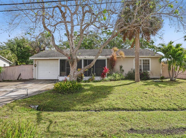 2233 SE Baron Street, Port Saint Lucie, FL 34952