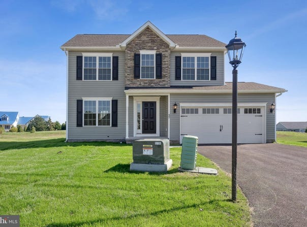 156 LEDGER DRIVE, HANOVER, PA 17331