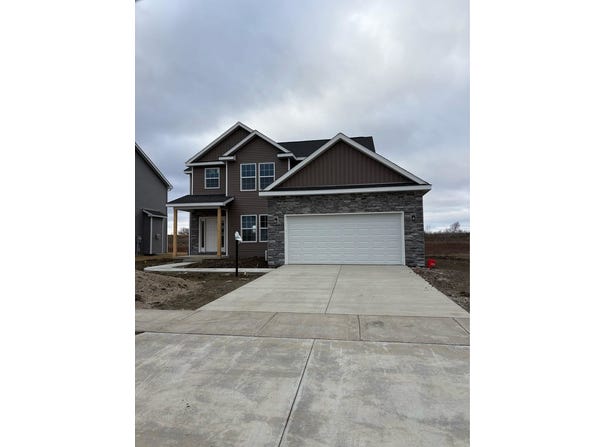 1419 Warwick Drive, Savoy, IL 61874